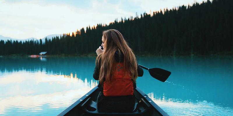 2024年奥斯卡最佳影片预测与趋势分析：从入围作品到如何购买电影票